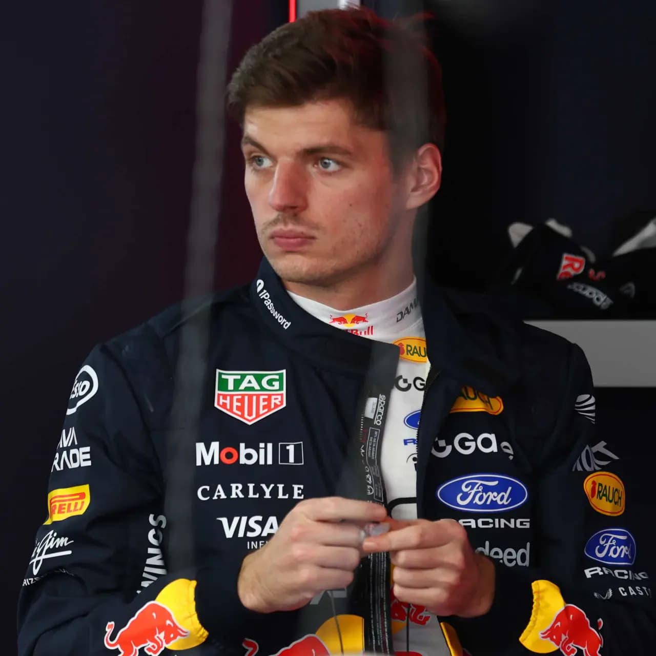 Verstappen imzayı attı!