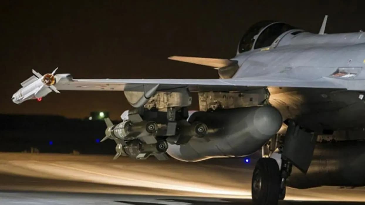 Darbe girişimi sonrası gökyüzü hareketlendi: Cezayir'den Nijer'e 4 "Su-30" iniş yaptı