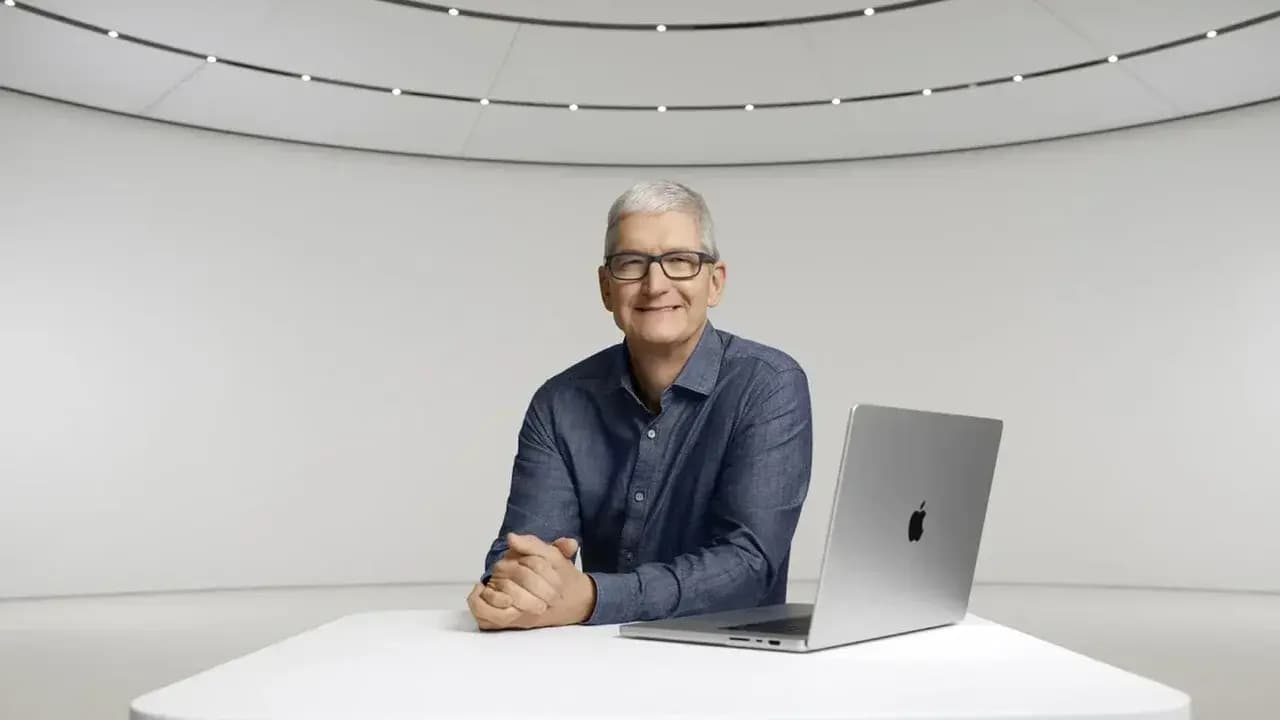 Tim Cook Apple CEO Görevini Bırakıyor: Yeni Dönem John Ternus ile Başlıyor