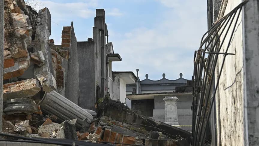 Kolombiya'da 7,4 büyüklüğündeki depremde ölenlerin sayısı 331'e çıktı