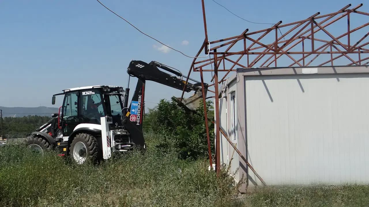 İSKİ, Ömerli Havzası’ndaki kaçak yapıları kaldırdı