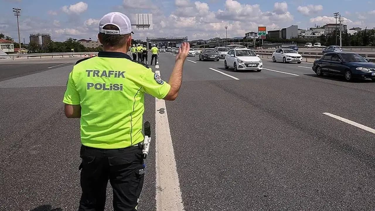 İstanbul Valiliği’nden trafik uyarısı: Bu yollar trafiğe kapalı