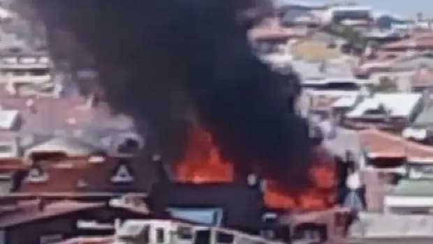 Gaziosmanpaşa'da çatı katında yangın… 1 kişi hayatını kaybetti