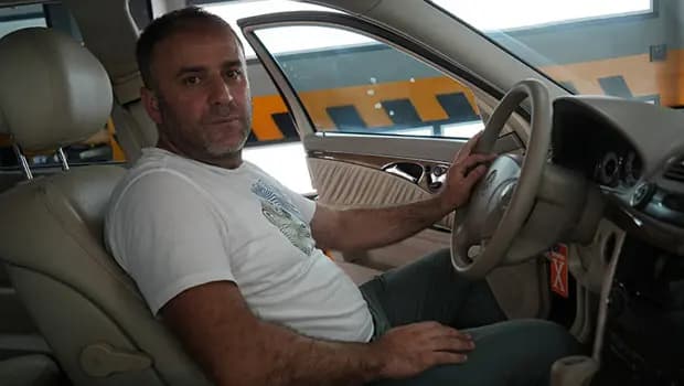 e-Devlet'e ceza bakmak için girdi, lüks otomobilinin gümrükten 'beyaz eşya' olarak sokulduğunu öğrendi