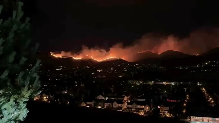 ABD'nin Nevada eyaletindeki orman yangınında 42 bin kişiye tahliye emri verildi