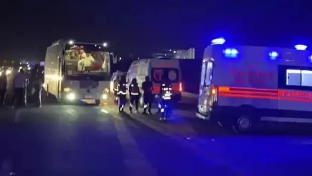 Şanlıurfa'da iki yolcu otobüsü çarpıştı: 13 yaralı