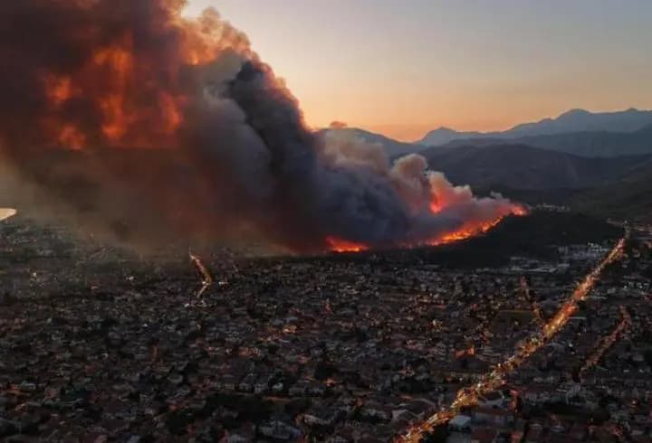 Fethiye ve Köyceğiz’deki yangınlar kontrol altında