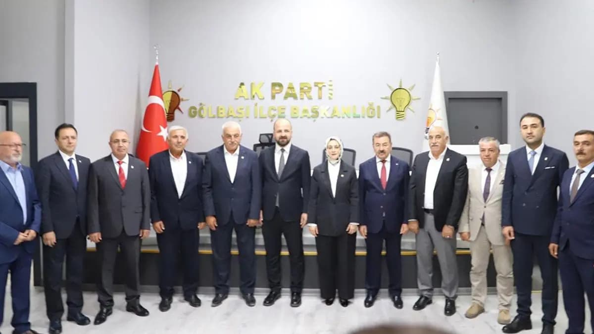 CHP’den istifa eden 6 meclis üyesi AKP’ye geçti