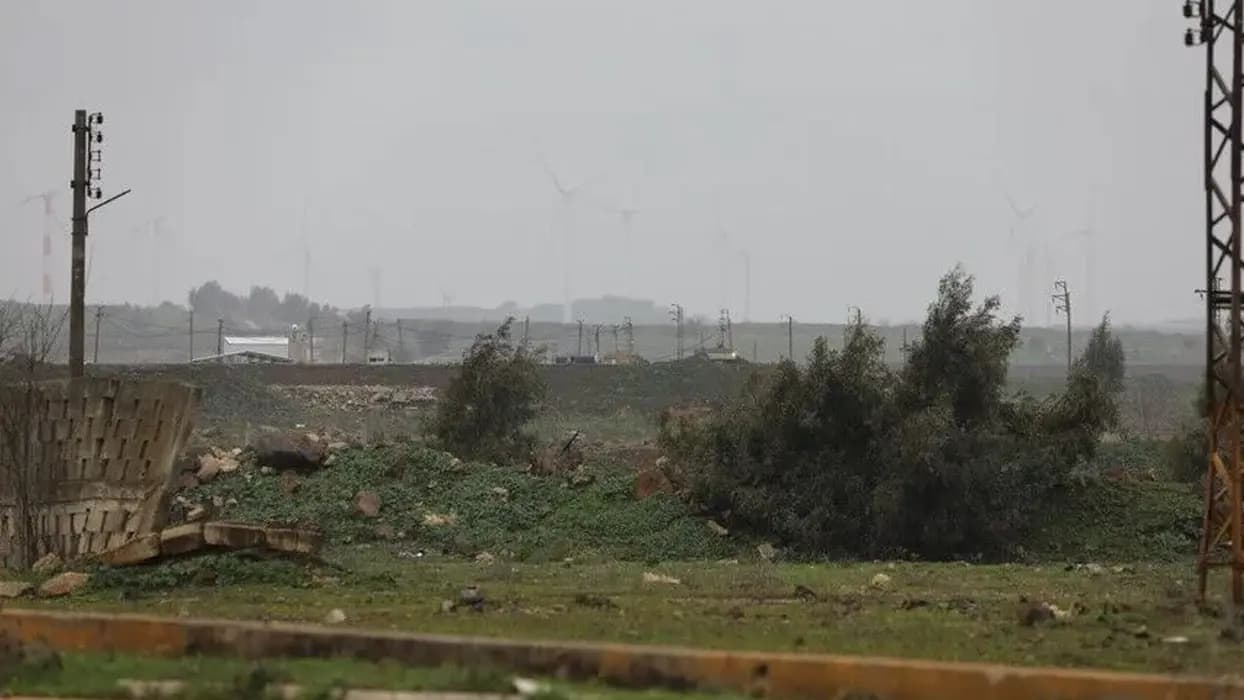 Suriye'de kirli provokasyon: Soykırımcı İsrail sivil aracı vurdu