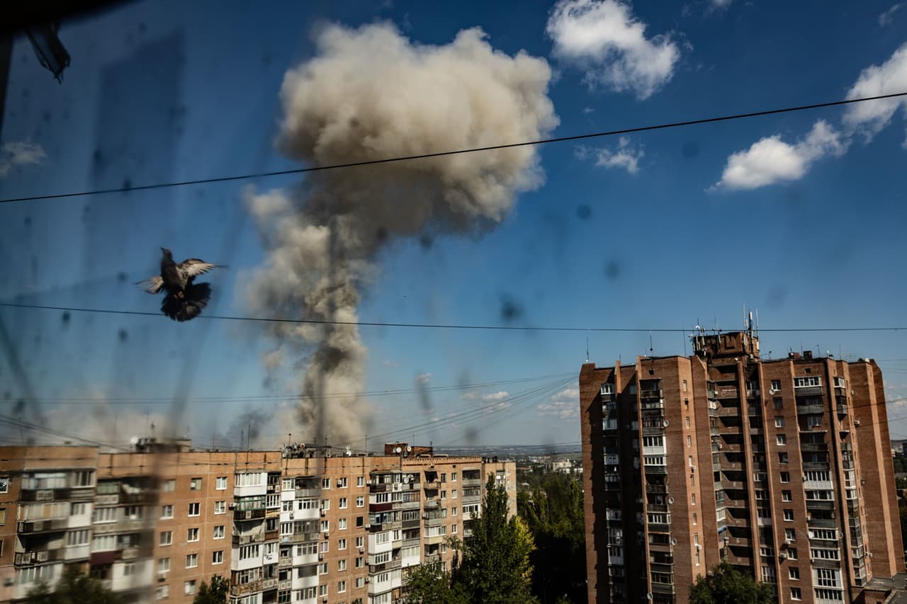 Rusya, Ukrayna'da AVM'yi hedef aldı! 5 kişi hayatını kaybetti