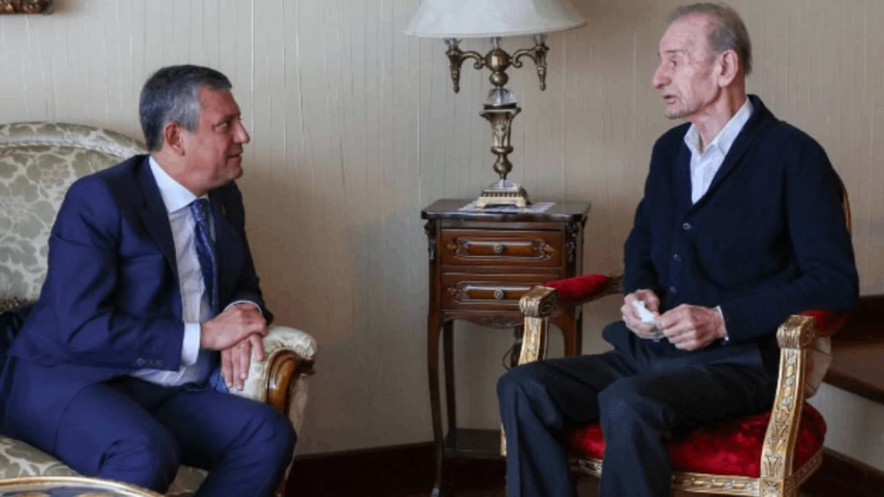 Eski CHP'li milletvekili Cevdet Selvi hayatını kaybetti