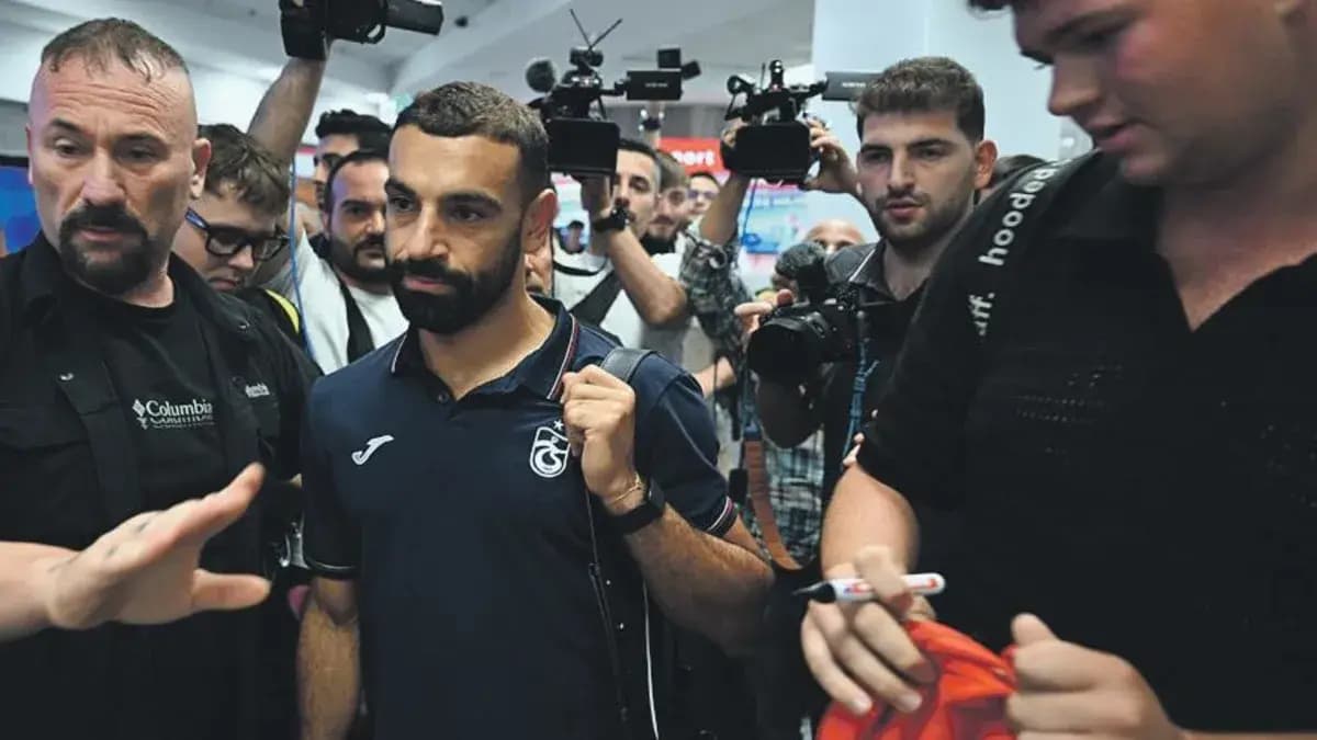 Budapeşte’de Salah izdihamı!