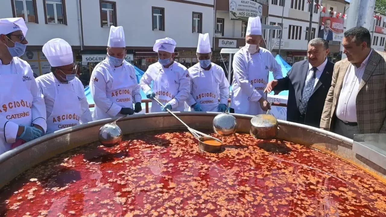 Dev kazanda hazırlanan kuru fasulye ile dünya rekoru kırıldı
