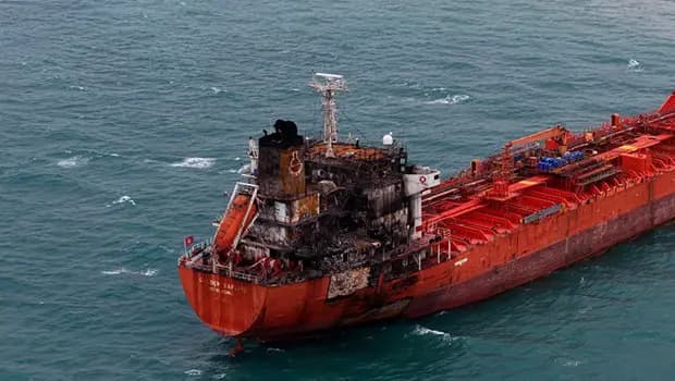 Dron saldırısına uğrayıp Samsun’da karaya oturan tanker römorkörle kaldırılacak