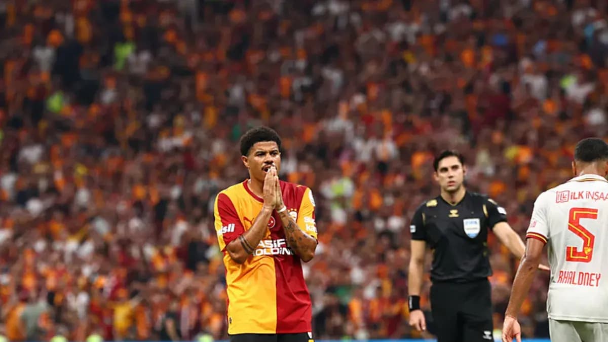 Galatasaray'da Gabriel Sara’dan Rafael Leao sözleri!