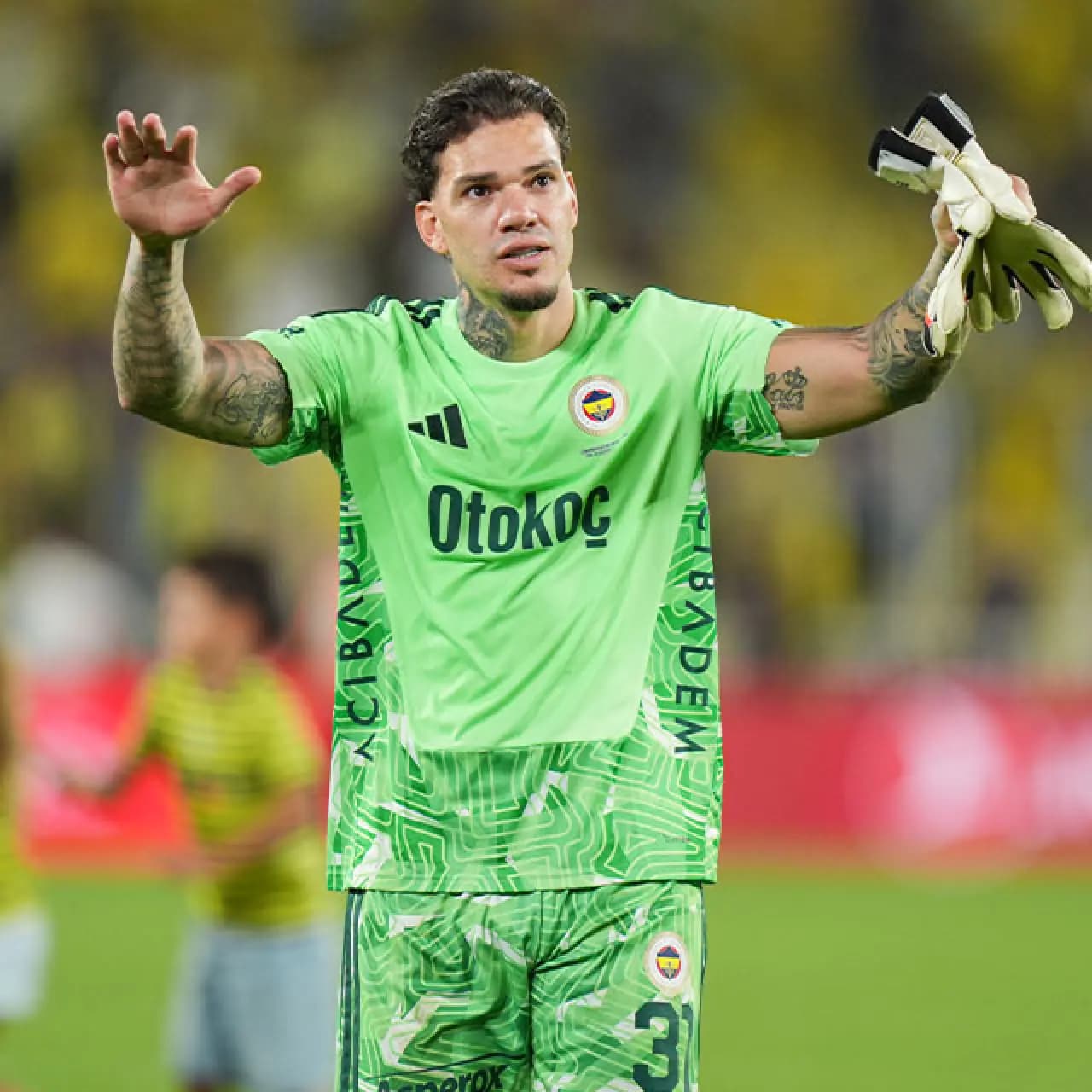 Ederson, Kartal ile küllerinden doğdu!