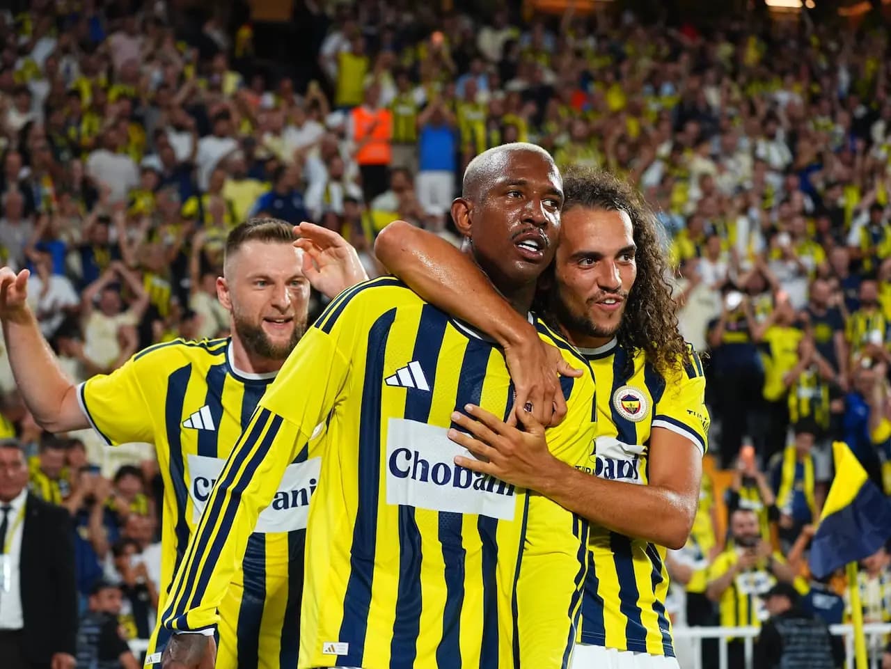Fenerbahçe'de ayrılık gerçekleşiyor! Talisca Al-Jazira yolunda