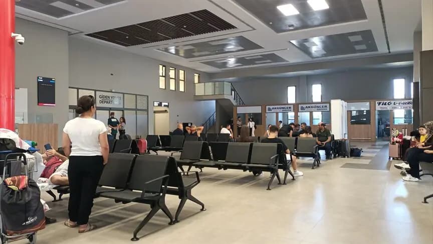 Mersin-Girne arasında denizden yolcu taşımacılığı yapılan seferler iptal edildi