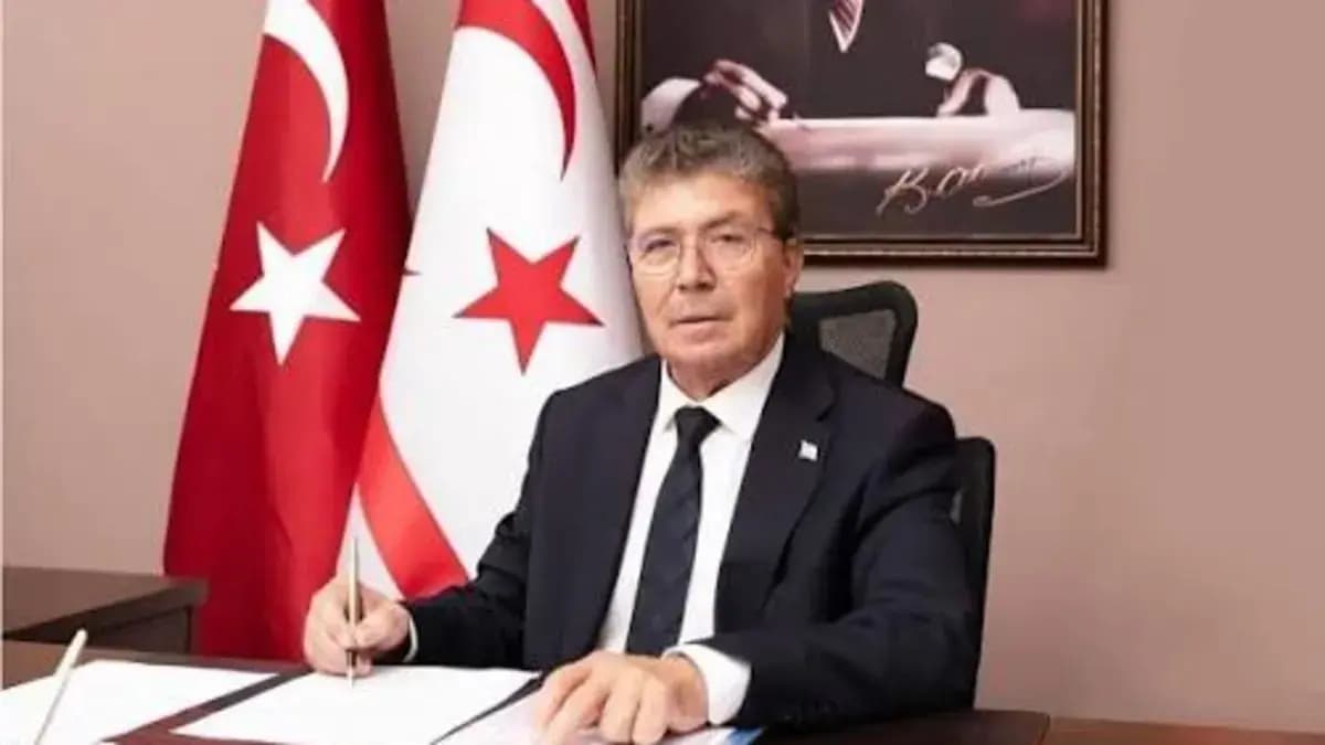 KKTC Başbakanı Üstel: "Barcelona kampının iptalini başarı saymak izolasyonun itirafıdır”