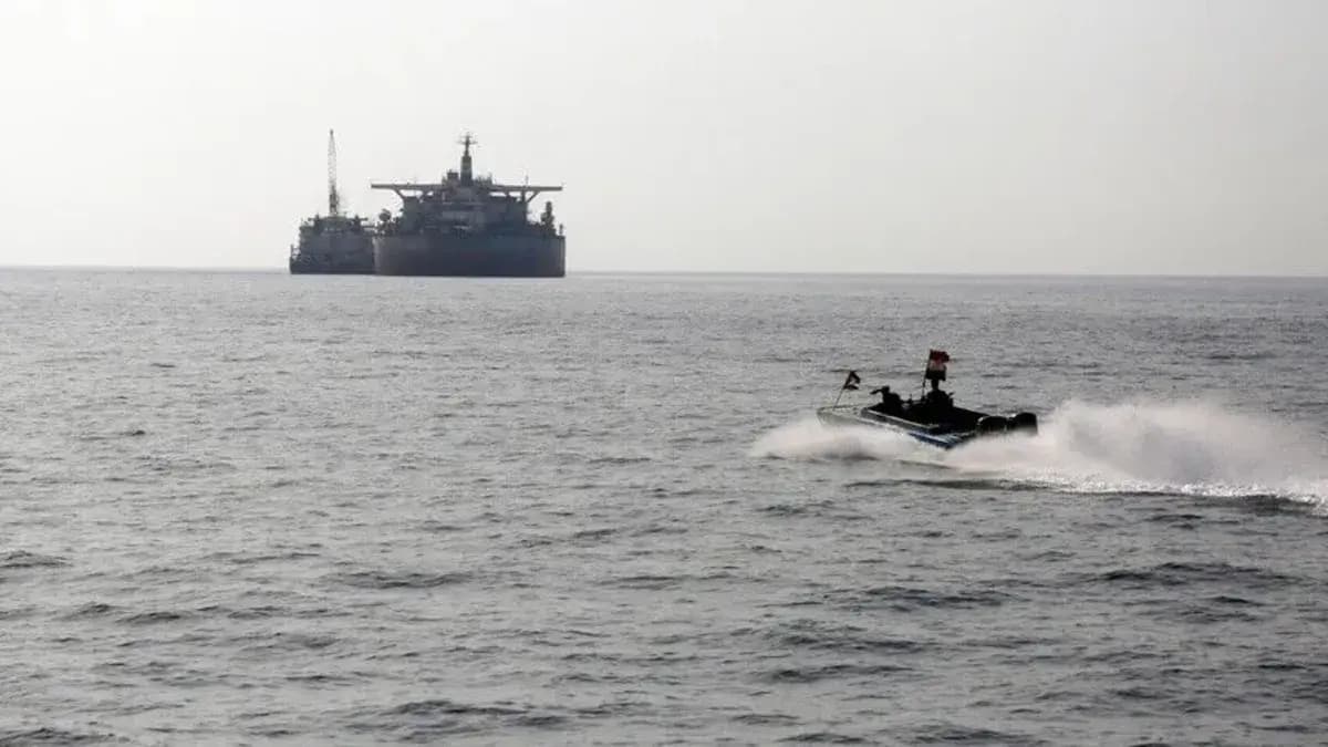 Yemen açıklarında yük gemisini kaçırıldı: Gemi Somali’ye yönlendirildi