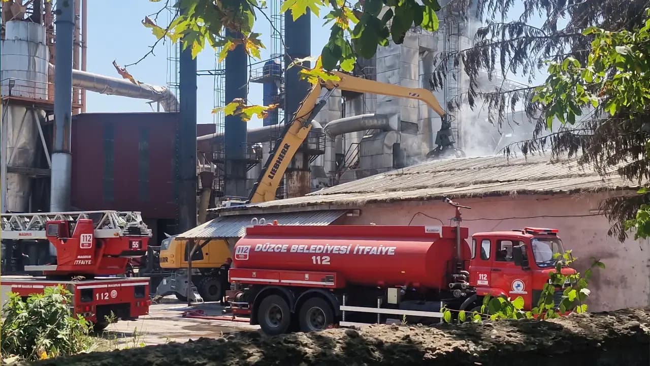 Fabrikada çıkan yangın büyümeden söndürüldü