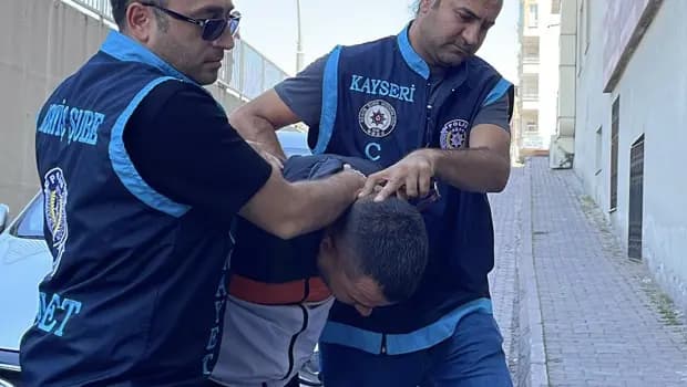 Kayseri'de tartıştığı kişiyi bıçakla öldüren zanlı tutuklandı