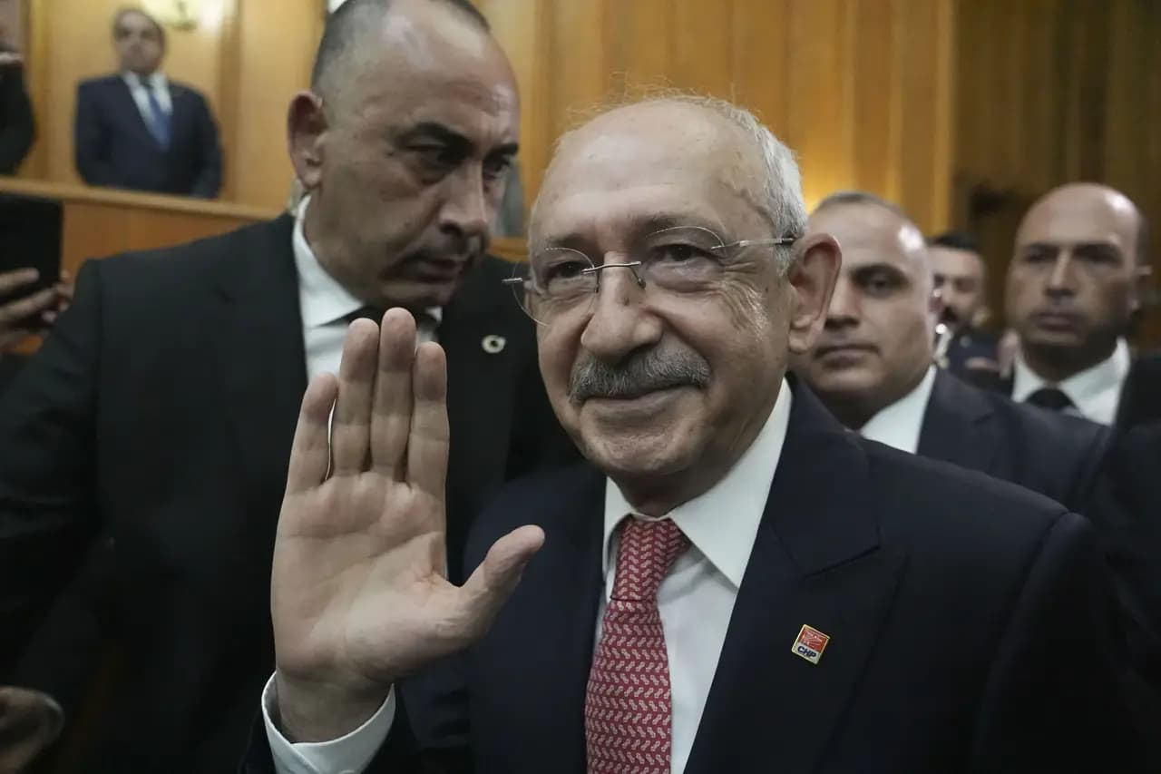 CHP'de 9 Eylül'ün yol haritası belirleniyor! Genel Merkez’de peş peşe kritik zirveler: Ayrılıklar, kurultay takvimi ve disiplin dosyaları masada