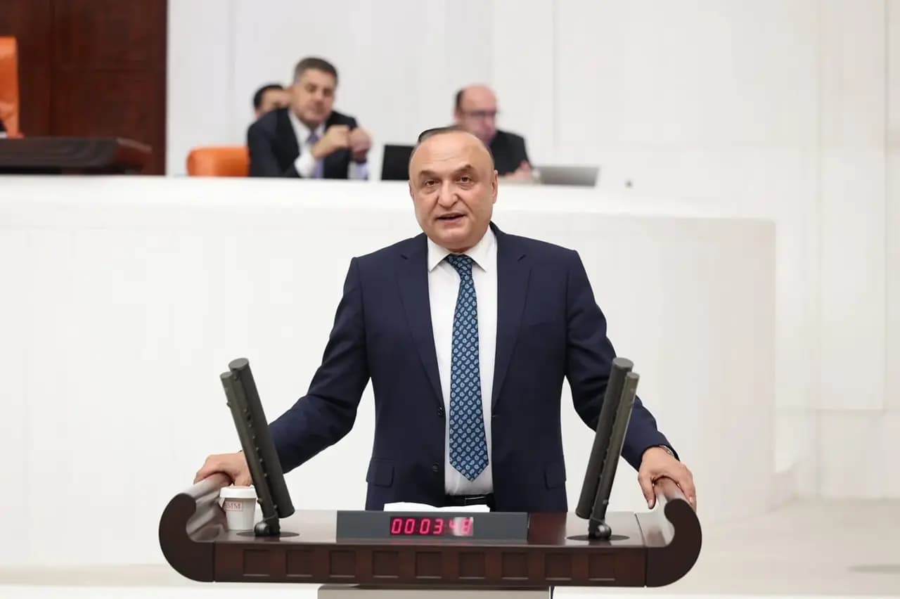 Bıçaklı saldırıda yaralanan Yeni Partili Meriç İstanbul'a getirildi