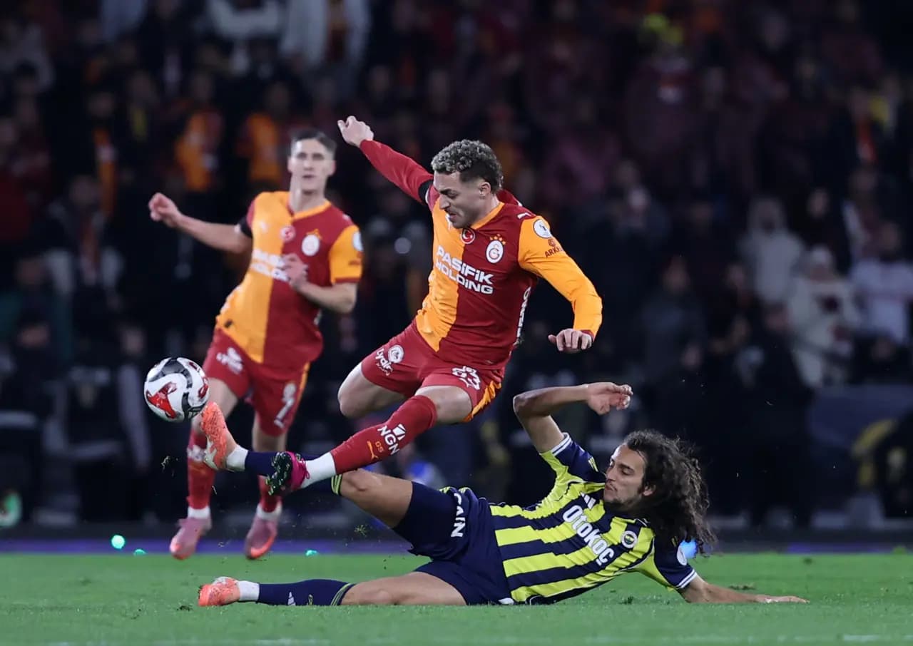 Fenerbahçe-Galatasaray derbileri tarihinde bir ilk yaşanabilir! Perşembe günü belli olacak