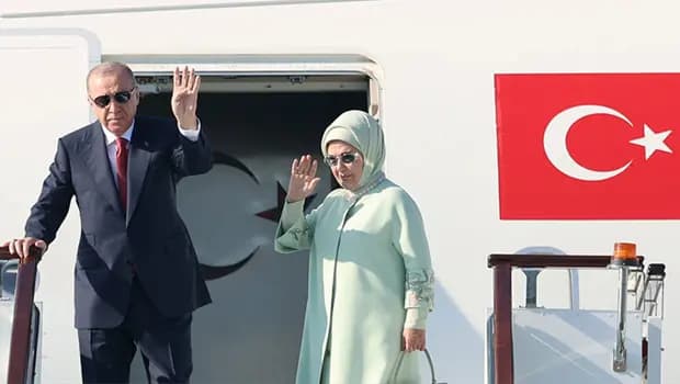 Cumhurbaşkanı Erdoğan Kırgızistan'da | Kalacağı otele bu pankartı astılar