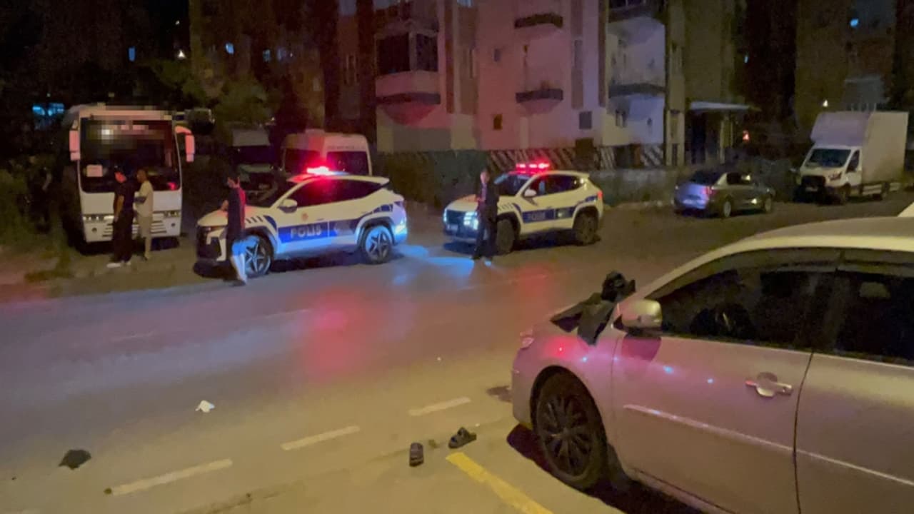 Baba-oğul arasında kanlı kavga: 2 kişi yaralandı