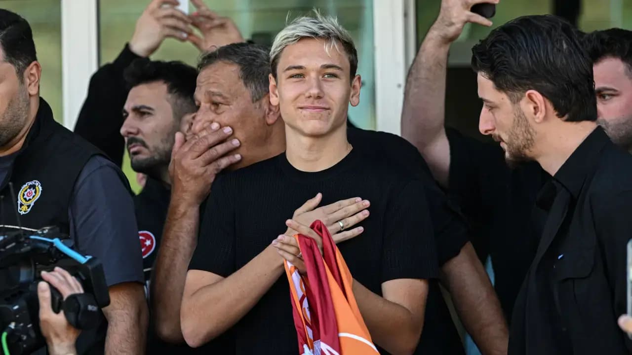 Galatasaray, Aleksey Batrakov transferini resmen açıkladı: Maliyeti belli oldu!