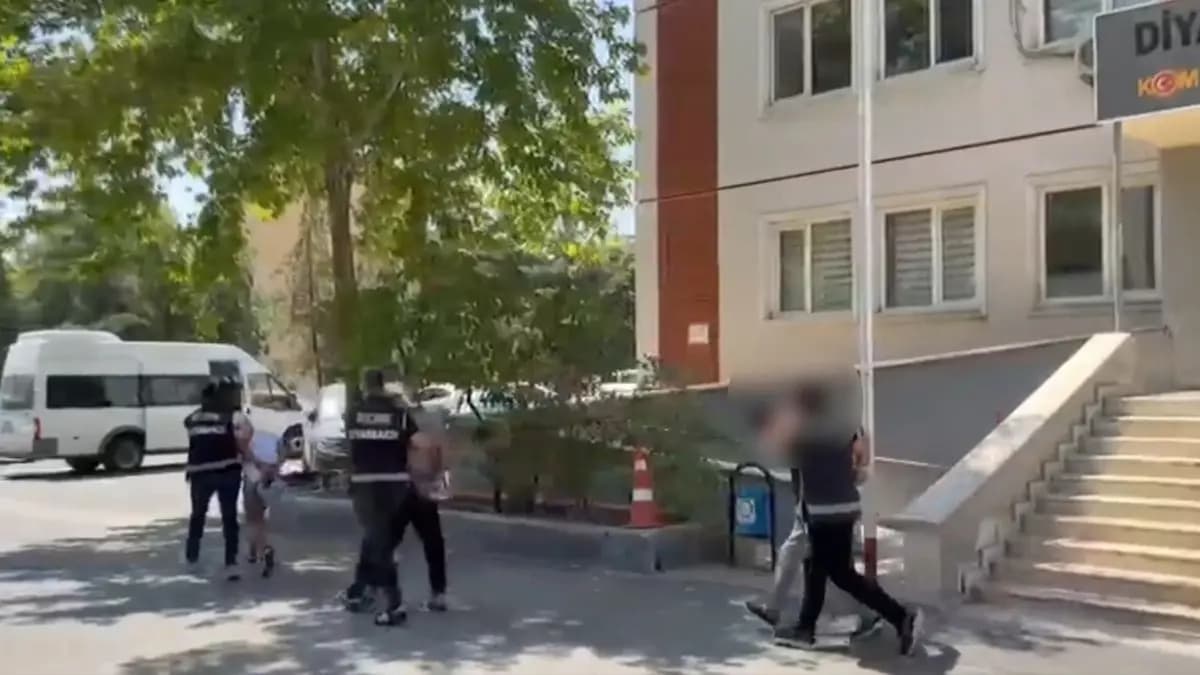Diyarbakır'da el bombasıyla yakalanan 4 şüpheli tutuklandı
