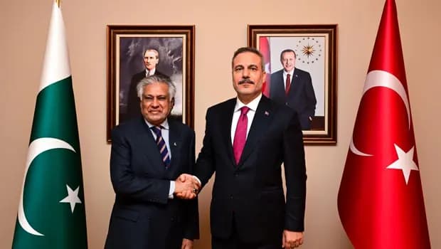 Bakan Fidan, Pakistan Dışişleri Bakanı Ishaq Dar ile görüştü