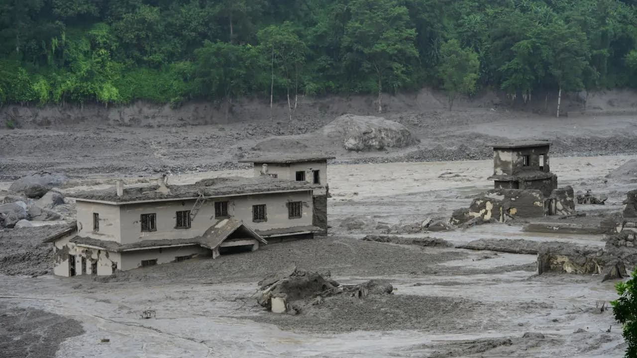 Nepal'deki felaketin nedeni anlaşıldı! Deprem değil "buzul çökme"