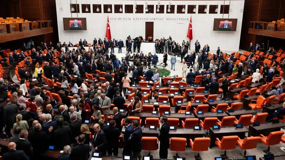 AK Parti'den teşkilatlara "Terörsüz Türkiye" rehberi: Kırmızı çizgimiz nettir