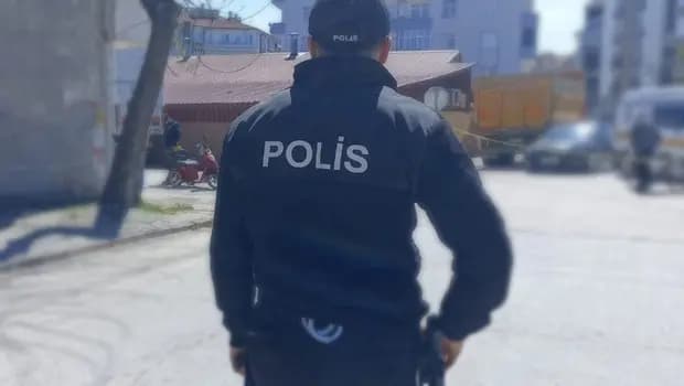 Gaziosmanpaşa'da dehşet: Eski sevgilisini sokakta vurup silahı başına dayadı