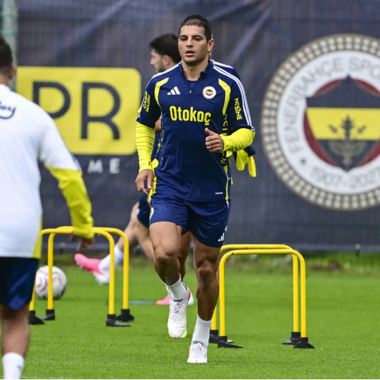 Diego Carlos Parma'ya imza atıyor