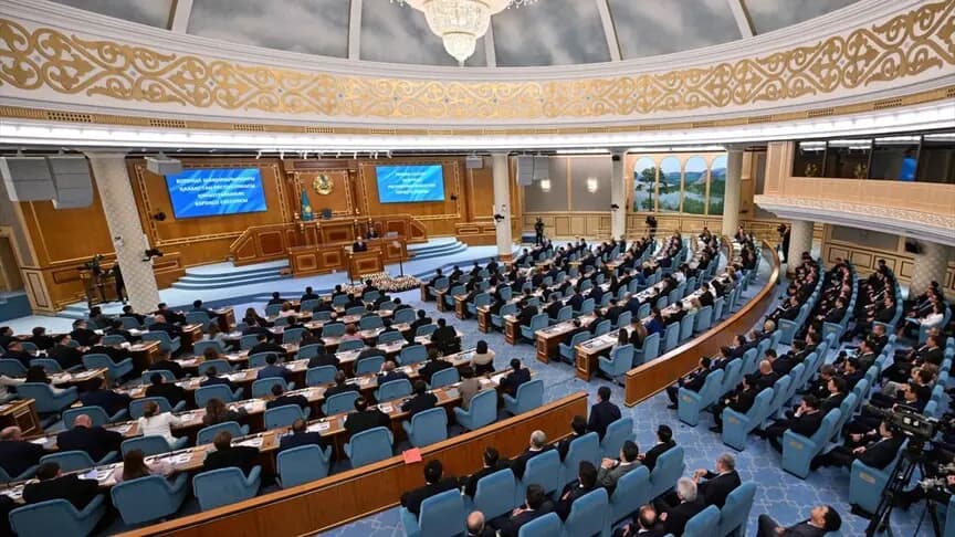 Kazakistan'da tek meclisli Kurultay'ın ilk oturumu düzenlendi
