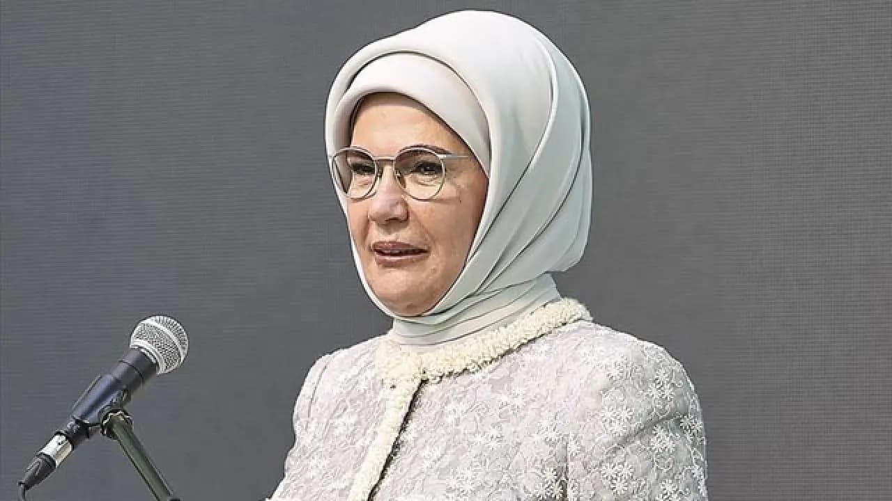 Emine Erdoğan'dan kandil mesajı