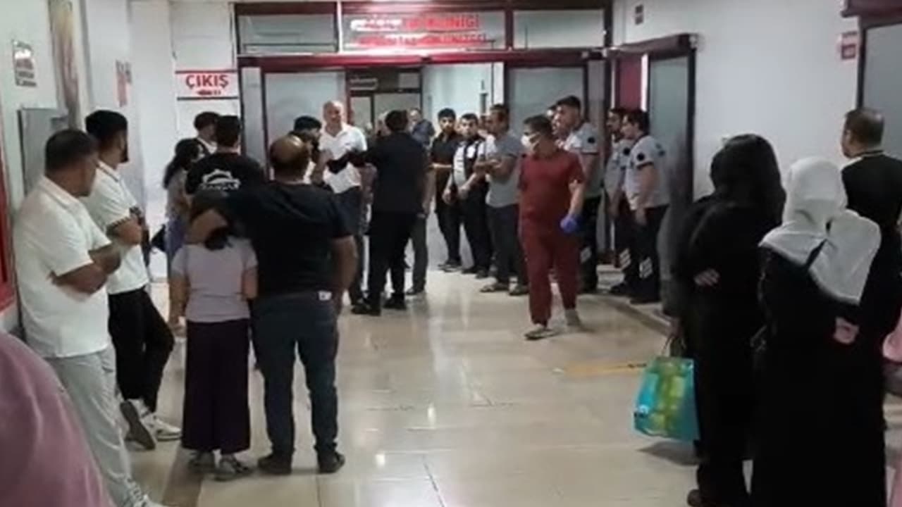 Ateşlediği havai fişek, yüzünde patladı