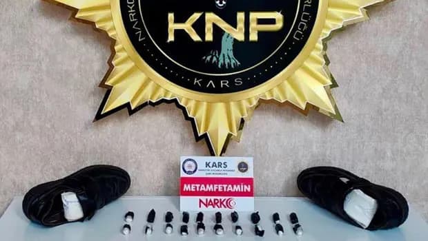 Ayakkabı tabanına gizlemişti: Kars’ta durdurulan otobüste metamfetamin ele geçirildi