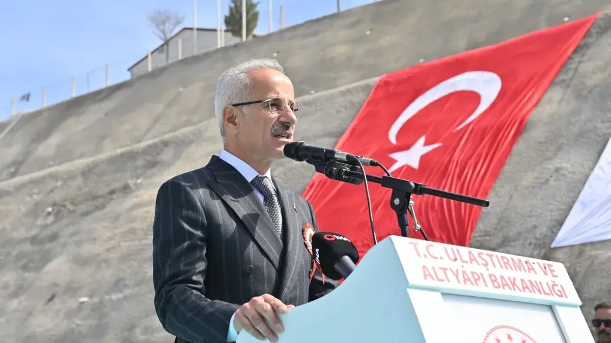 Bakan Uraloğlu rakamlarla açıkladı: Yavuz Sultan Selim Köprüsü 10 yaşında! 138 milyar lira tasarruf...