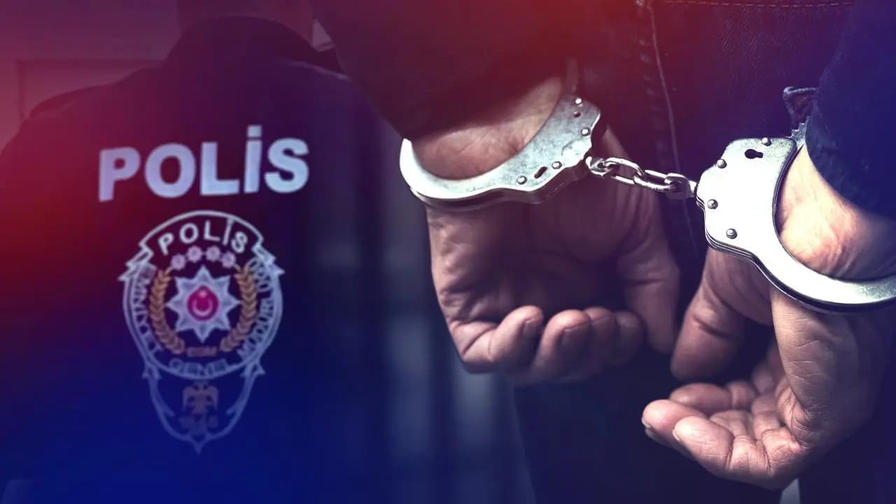 Bindiği taksilerde ‘silahlı eylem’ yapacağını söyleyen kişi gözaltına alındı