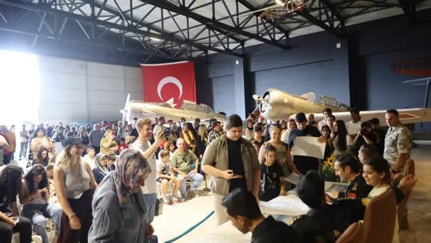 SOLOTÜRK kuyruğu! İstanbul Hava Müzesi'nde yoğun ilgi