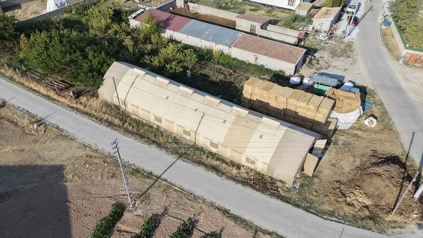 Aksaray'da "Portatif Çadır Ağıl Projesi" sürüyü olumsuz hava koşullarından koruyor