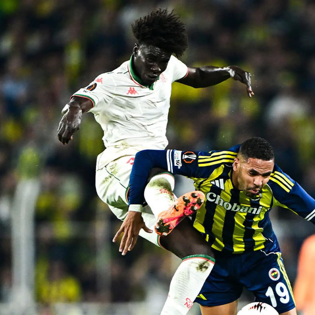 Oppong F.Bahçe için İstanbul'a geldi!