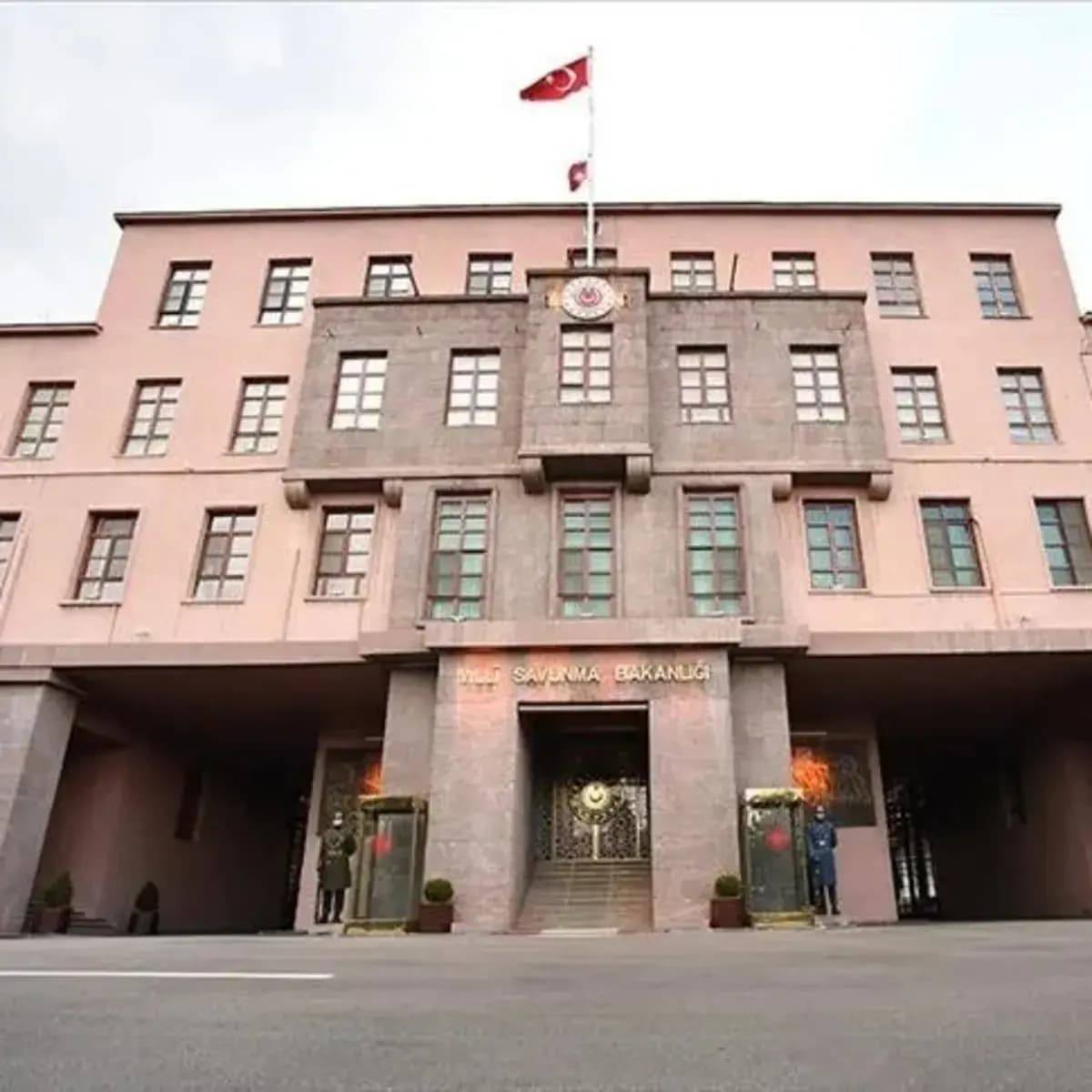 Ankara'dan Atina'ya İHA üssü uyarısı! MSB'den SDG açıklaması: Entegrasyondan memnunuz