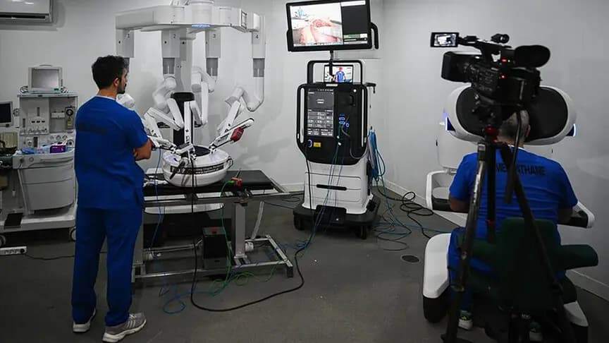 Türkiye, TCG Anadolu ile askeri gemide "robotik cerrahi" yapılabilen ilk ülke olmaya hazırlanıyor