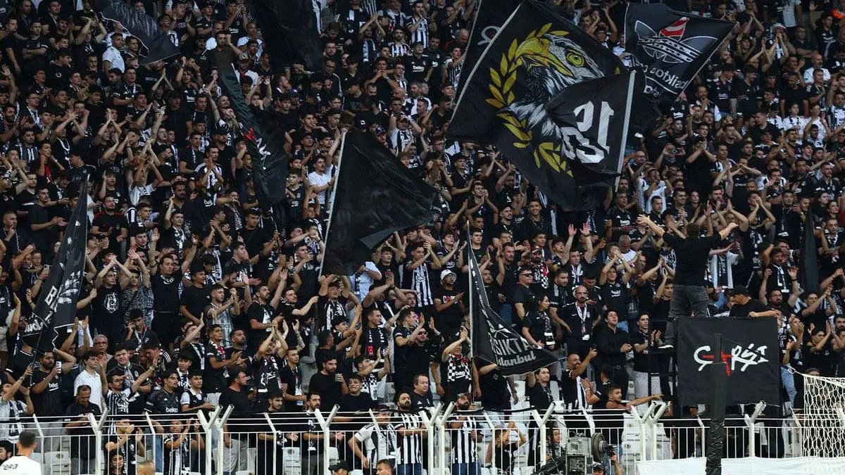 Beşiktaş’ın galibiyeti sonrası Dolmabahçe'de tribünler aynı sesle inledi
